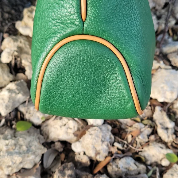 ‼️SOLD‼️ Vintage Dooney & Bourke AWL2 Grass Green Slouch Bag - Picture 3 of 12